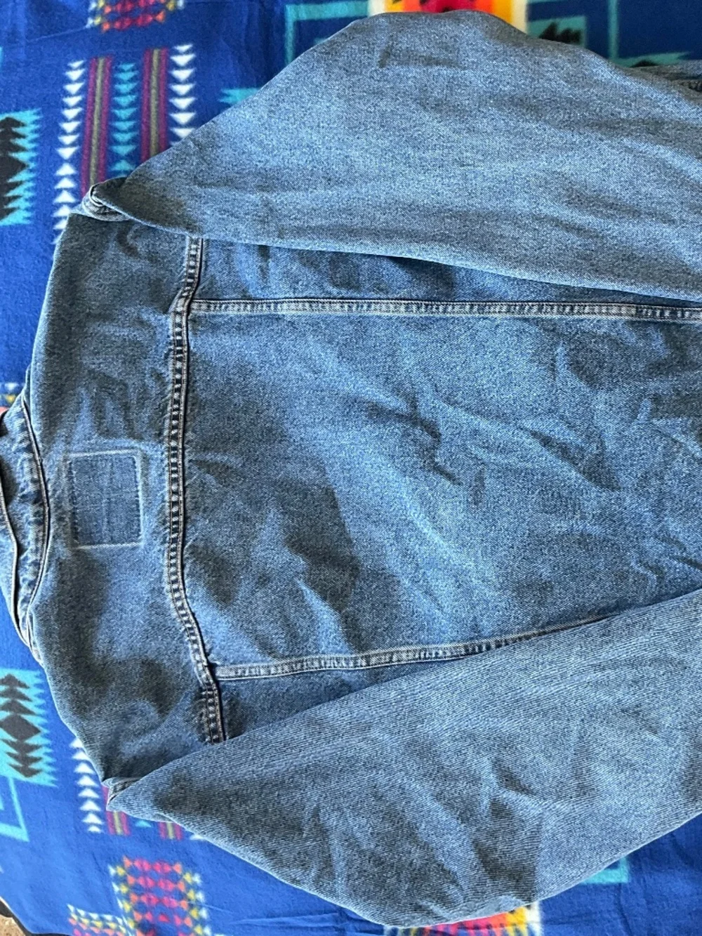 Vintage Levi’s light wash, denim trucker jacket, medium excellent condition - Picture 6 of 9